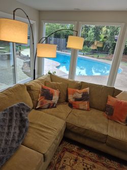 Free Sectional