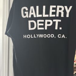 Gallery Dept black Tee Size M 