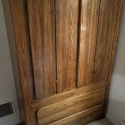 Stanley Oak 5 Piece Queen Bedroom Set with 2 Nightstands