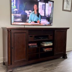 Bassett TV Console