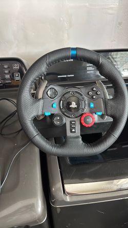 Logitech ps5 steering wheel and pedals