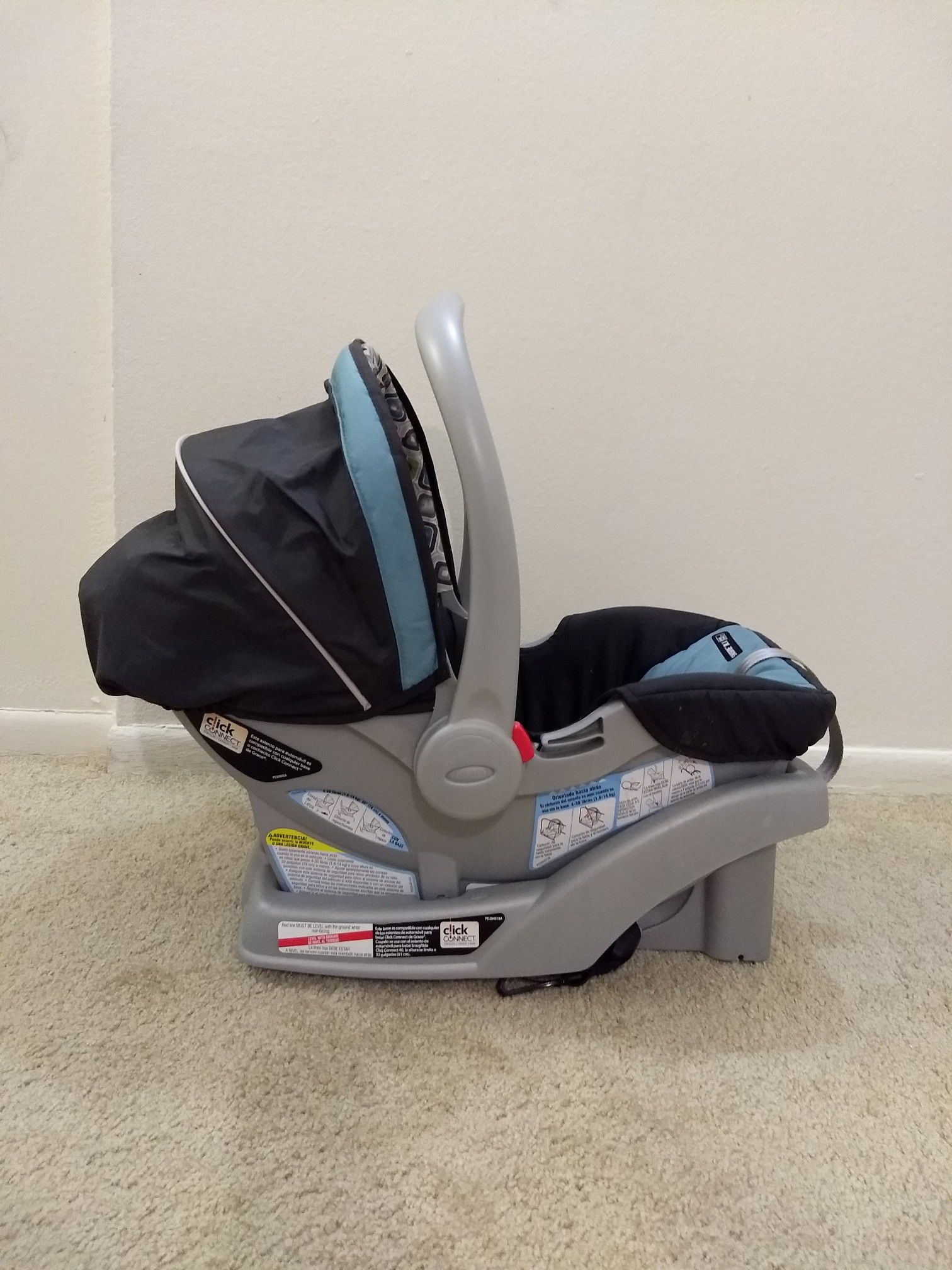 GRACO SNUGRIDE 30 INFANT CAR SEAT with free rear view mirror