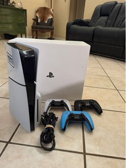 PlayStation 5 Slim (Disc Edition) 1tb of capacity bundle