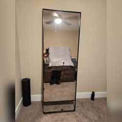 Lululemon Mirror, Premium Home Gym - Like New – Atlanta, GA