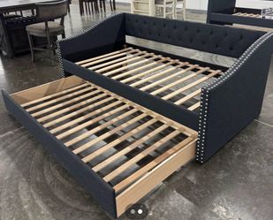 Daybed with Trundle