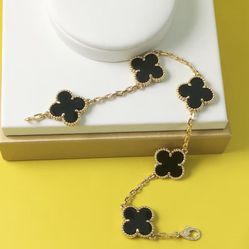 Van Cleaf Bracelet (Gold and Black)