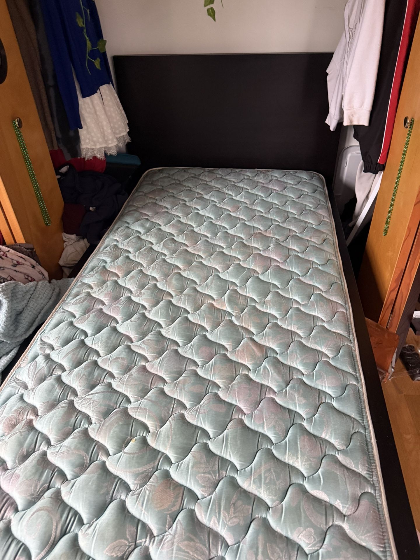 Queen Bed With Frame And Mattress $100