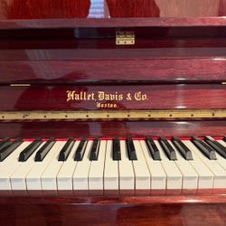 Upright Piano Good Condition For Sale 