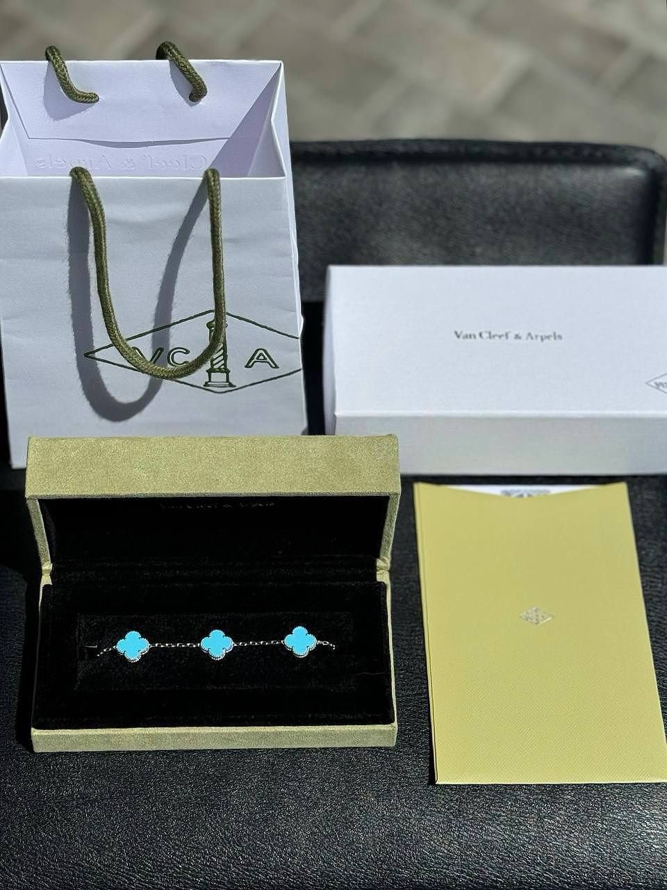 18k white gold Van cleef Alhambra style Turquoise 5 motifs clover shape stone bracelet