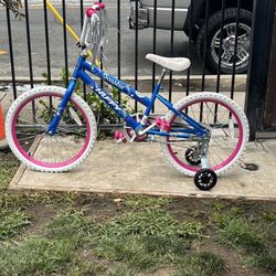 GIRLS BIKE