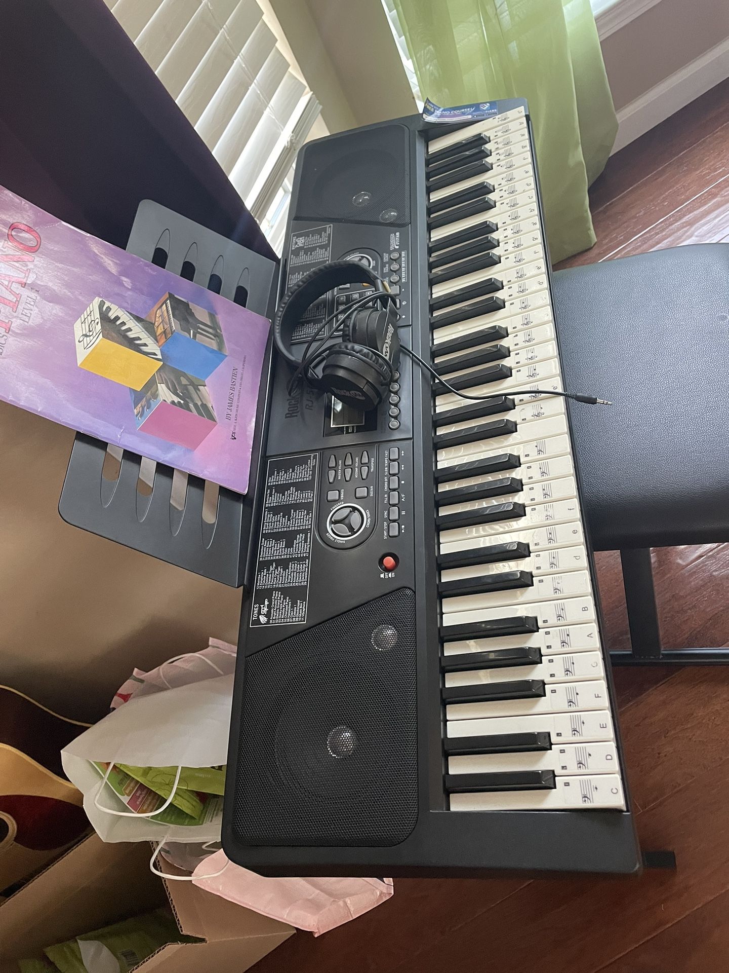 Excellent Like New Keyboard Piano
