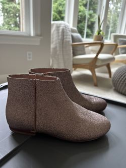 New Girls Zara Gold Boots 5.5 Big Girls 