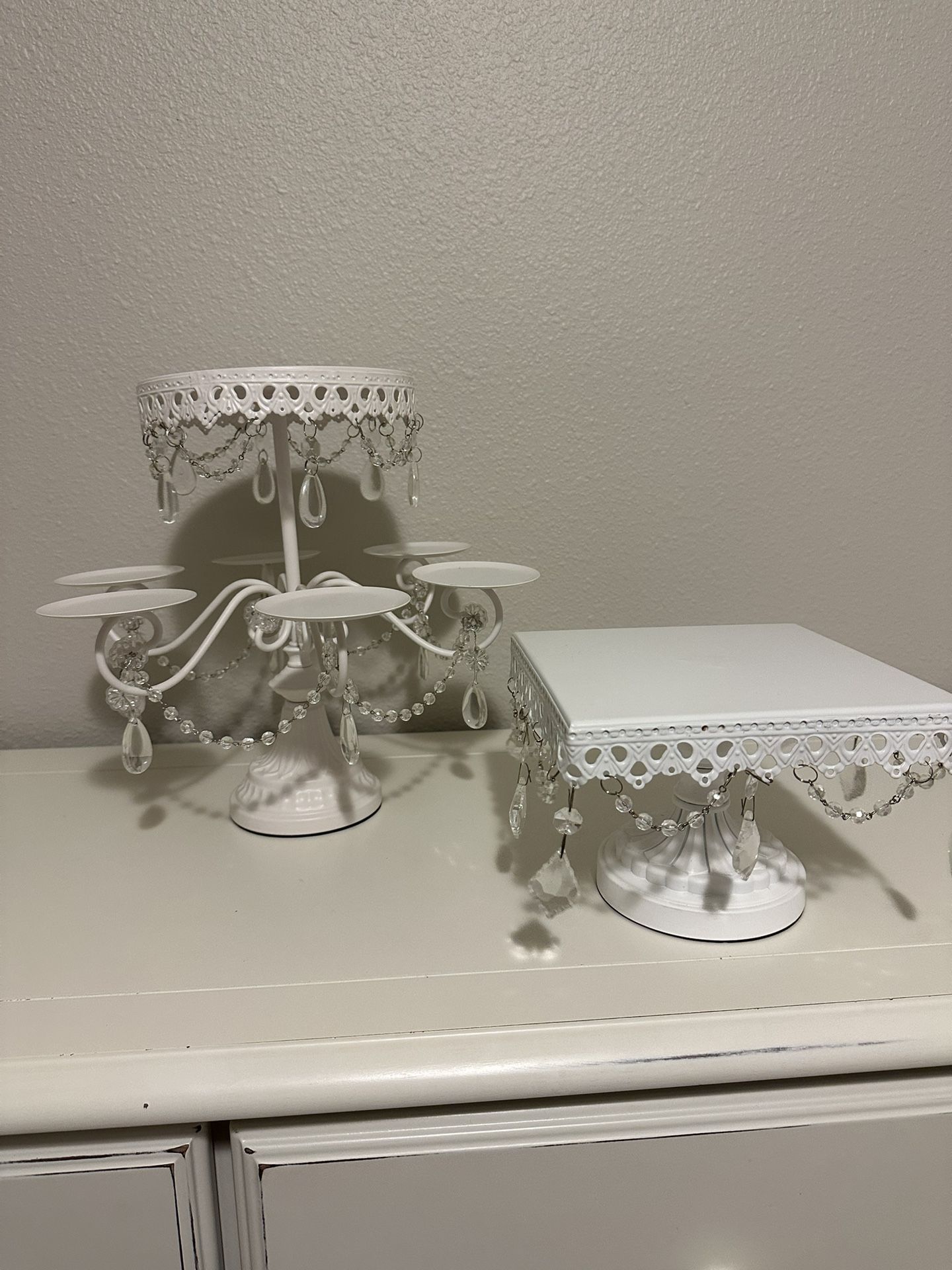 White Metal Crystal Chandelier Style Cake/cupcake Stand Set