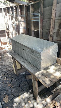 Truck toolbox