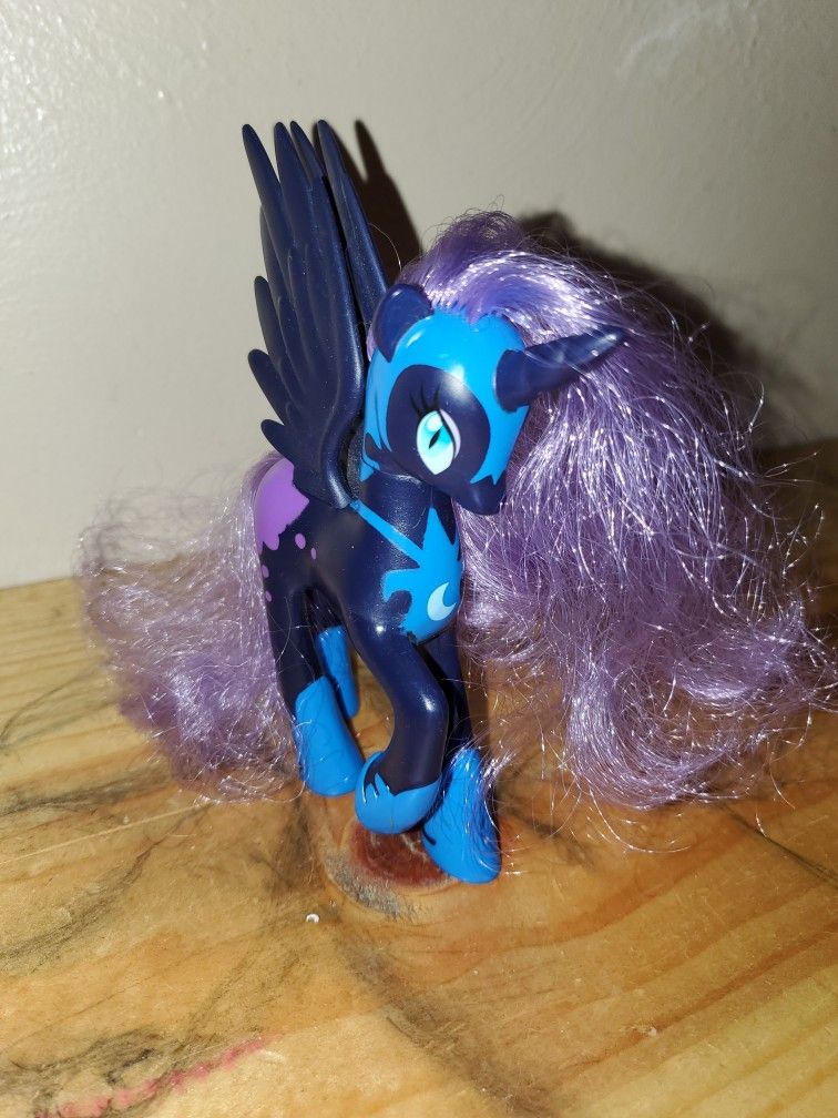 My Little Pony Princess Luna Nightmare Moon Brushable Figure! 2011! Excellent Condition!