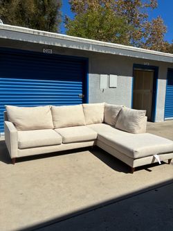 Beige Sectional Couch 🛻Delivery Available🛻