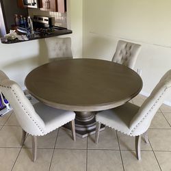 $150 dining table 4 chairs. I need it gone today. I’m moving out first come first serve