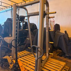 Life Fitness Signature Smith Machine Brand New NEVER USED