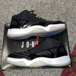 jordan 11 retro low ie space jam