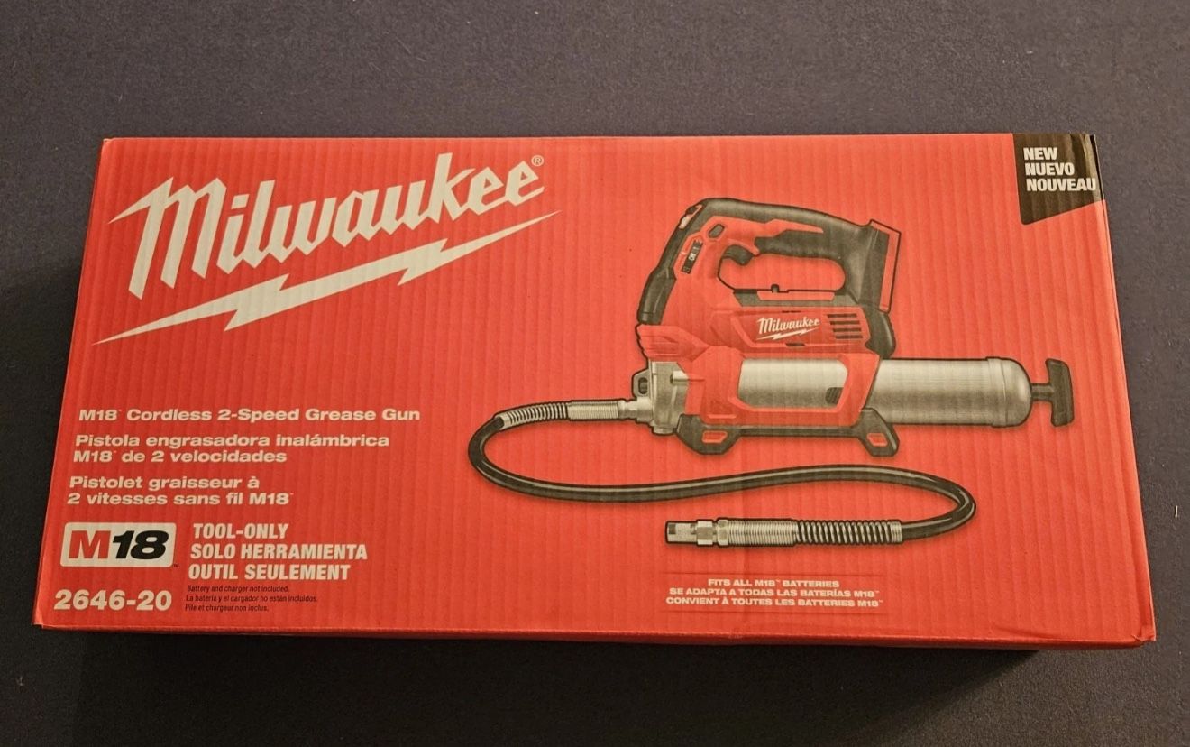 Milwaukee 18V Lithium-Ion Cordless Grease Gun 2-Speed