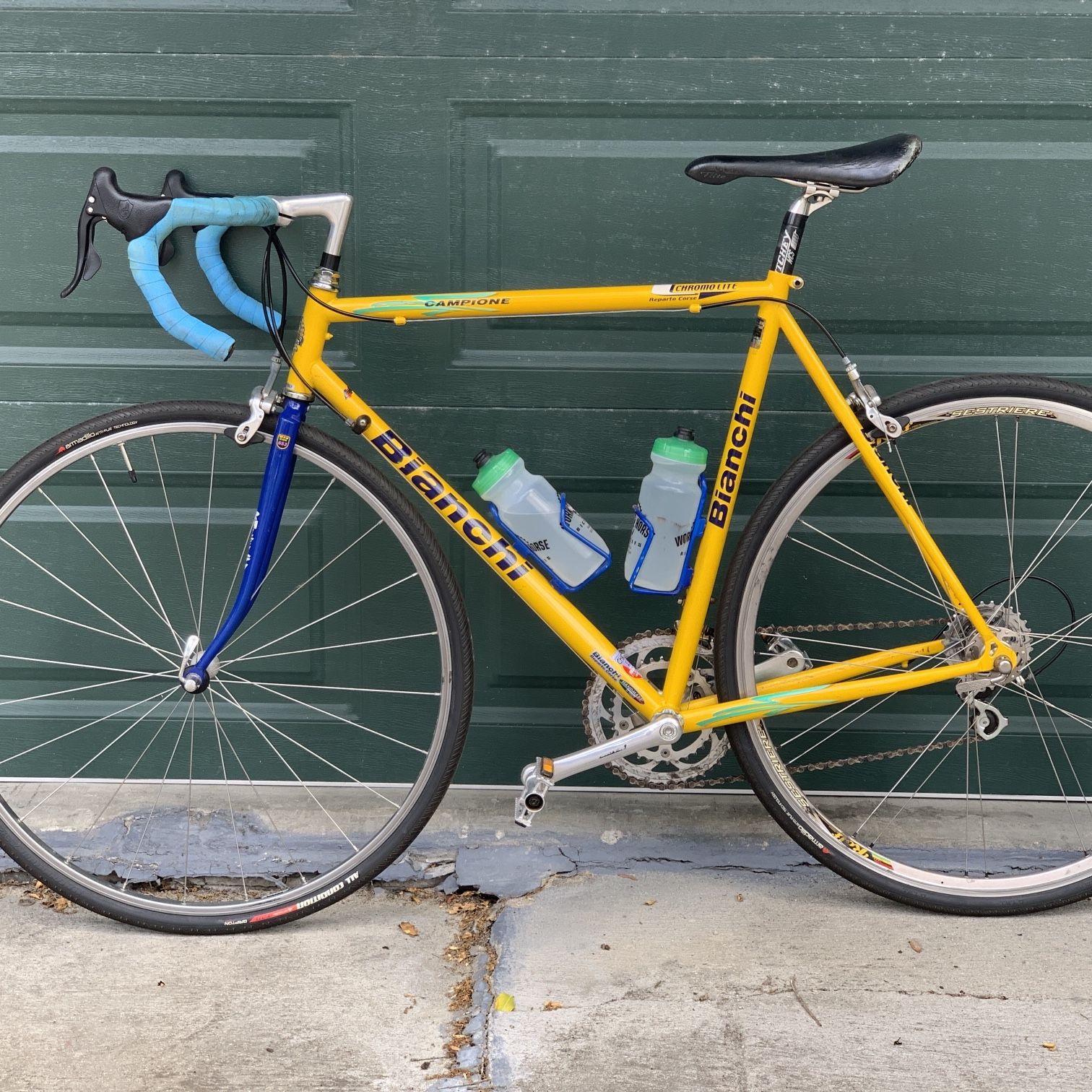 Yellow bianchi road bike best sale