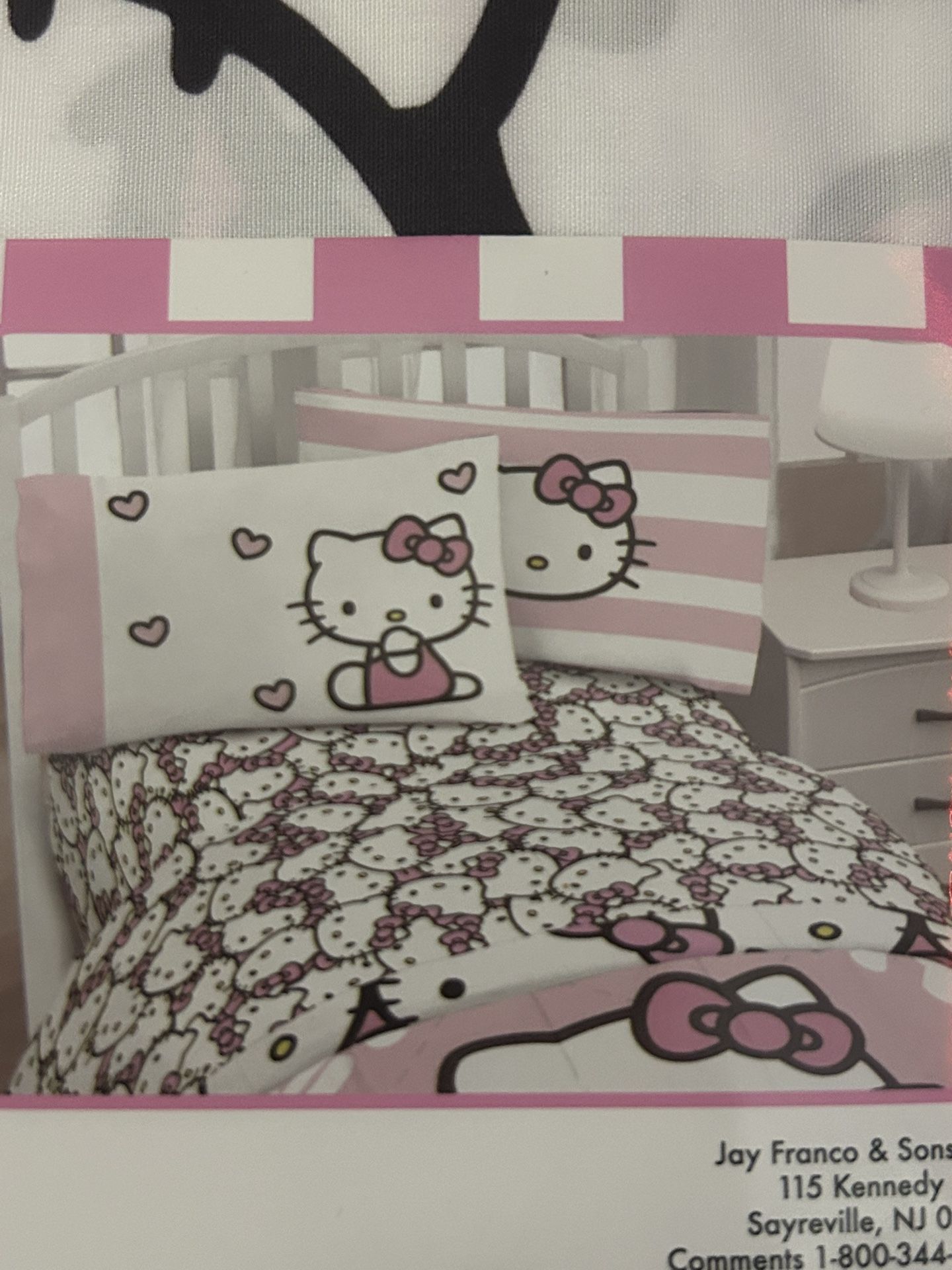 Hello Kitty Deluxe Bed Sheet Set + Blanket