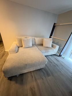 Couch/sectional