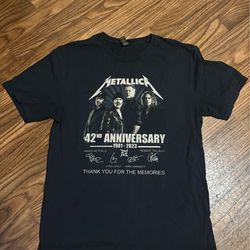 Metallica * 42nd Anniversary Design Short Sleeve * Unisex Large.