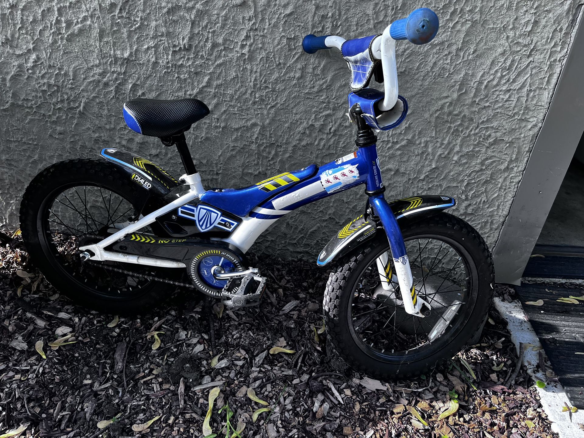 Kids Trek Jet Series 16 Bike