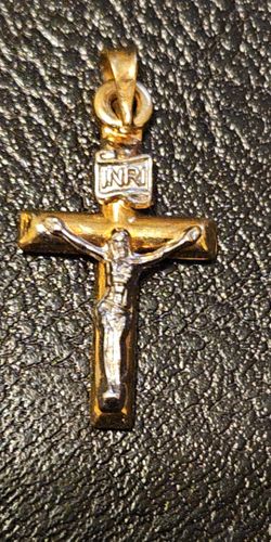10k Religious Pendents