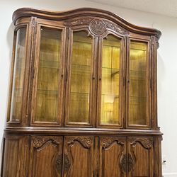 Elegant Vintage Solid Wood China Cabinet / Hutch – Glass Display with Lighting