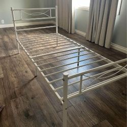 Twin Frame (free delivery)