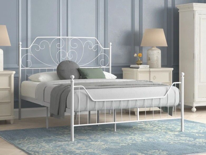 White Metal Frame Queen Bed
