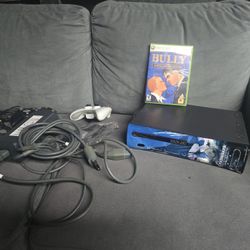 Xbox 360 bundle - 2 controllers, games BULLY and more