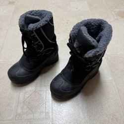 Boys winter boots (toddler)