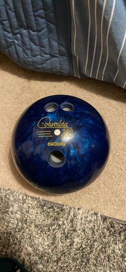 Columbia 300 Bowling Balls