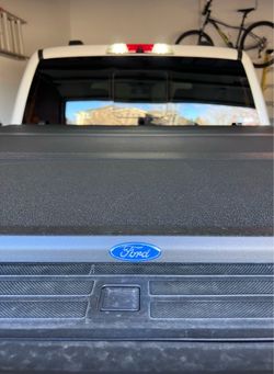 Tonneau Cover Ford OEM F150 Short Bed