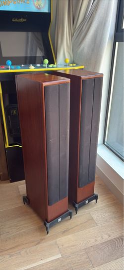 Vienna Acoustics Mozart Grand Floorstanding Speakers Cherry