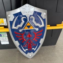 Legend of Zelda link shield