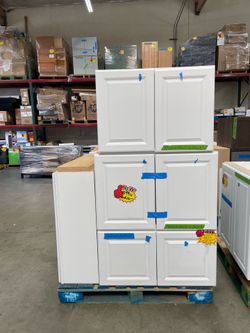 Variety of kitchen cabinets