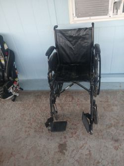 Standard Folding Wheelchair with Footrests