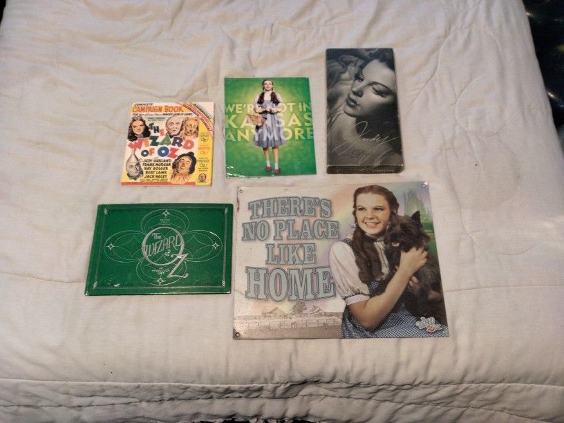 Judy Garland And The Wizard Of Oz Memorabilia 