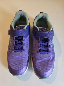 Girls size 6XW Saucony Sneakers