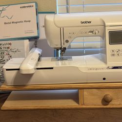 Brother SE1900 Sewing & Embroidery Machine (with Riser - Magnetic Hoops - Thread Spools)