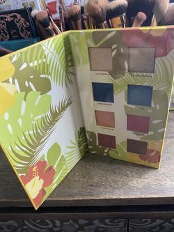 Alamar Cosmetics Eyeshadow Pallet *NEW*