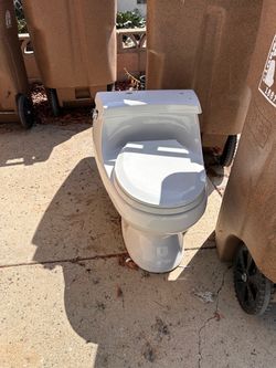 Free Kohler round toilet used