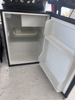 Haier Mini Fridge