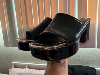 WOMENS SANDALS / heels