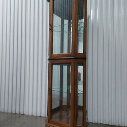77" tall Corner Curio, Lighted & Mirrored. Glass Shelves 