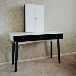 Vanity /Makeup Desk/ Jewelry Desk